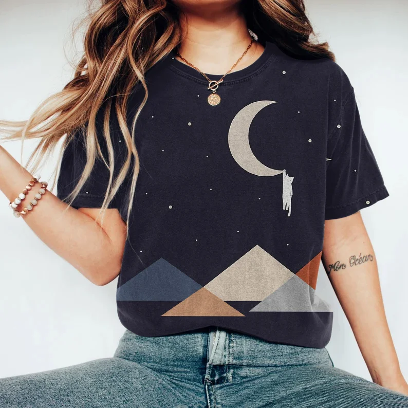 Abstract Creative Cute Cat On The Moon Painting Art T-Shirt