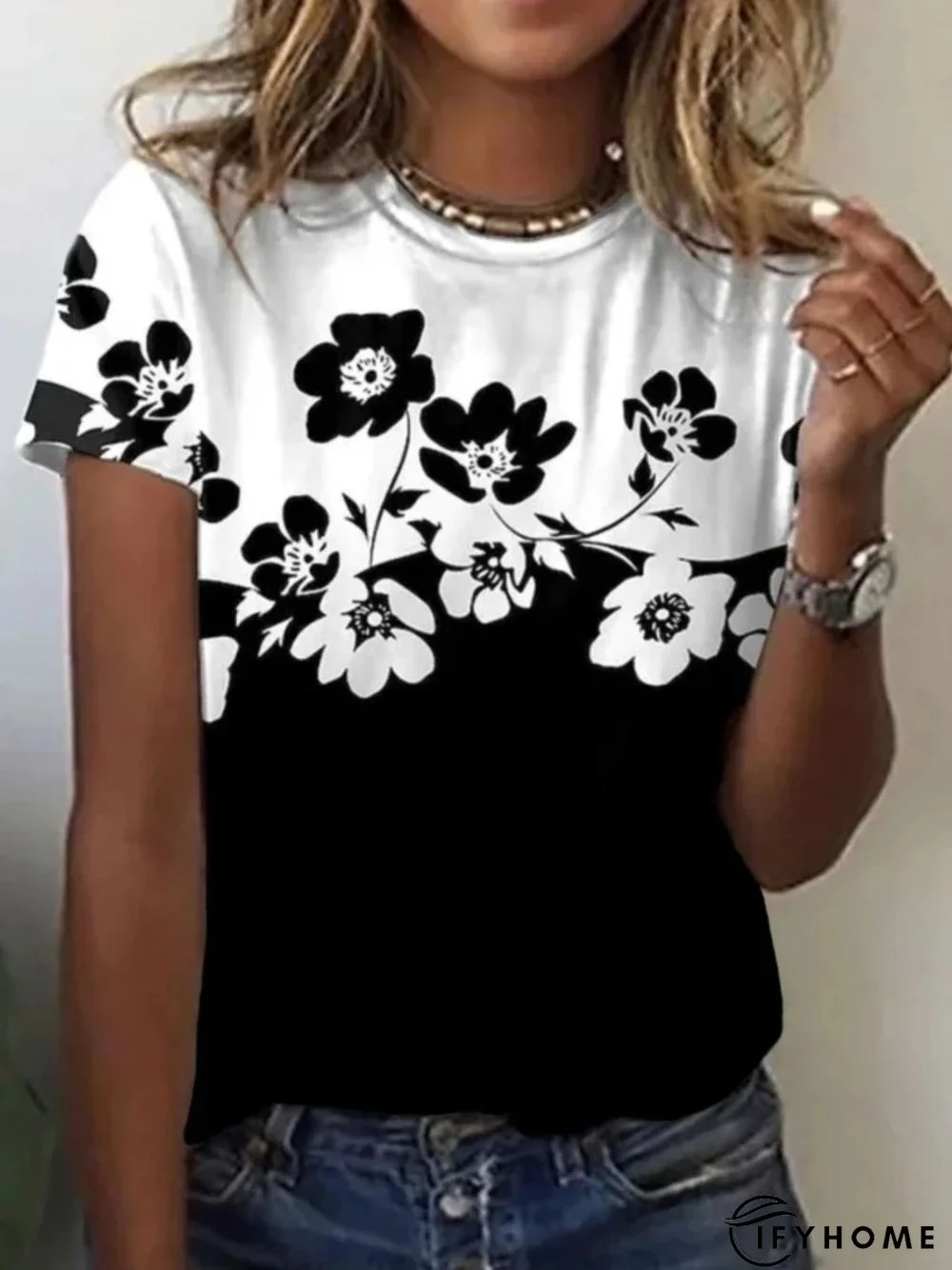 Women's Floral Printed Round Neck White&Black Short Sleeve Casual T-shirts | IFYHOME