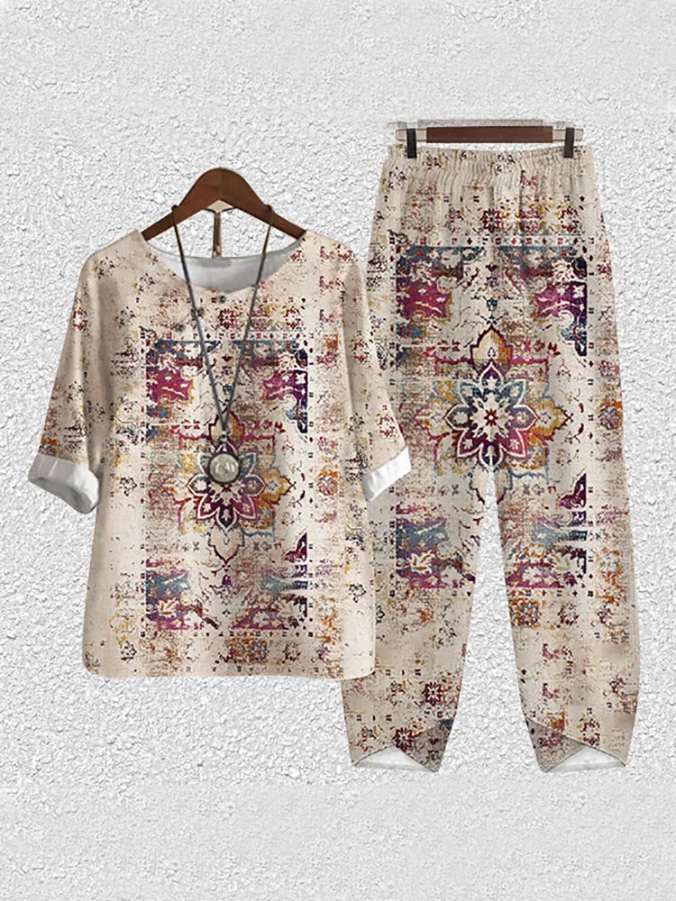 Women's Graphic Printed Half Sleeve Scoop Neck Two-Pieced Sets