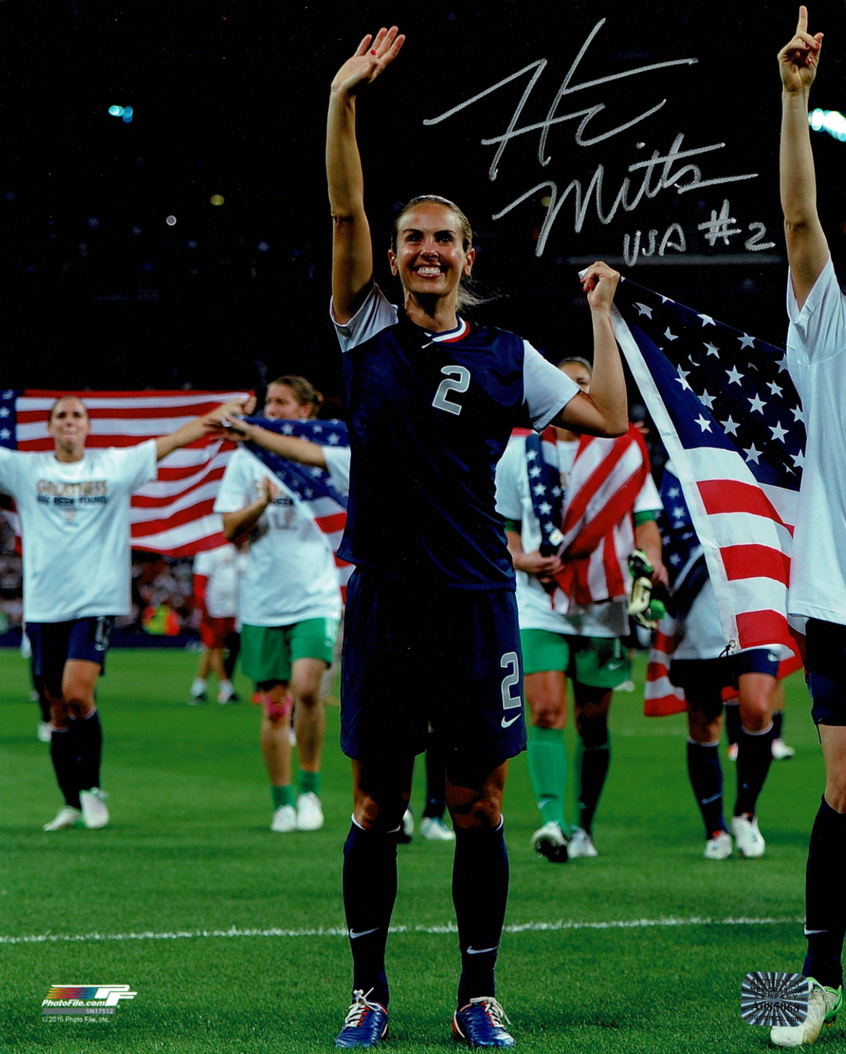 Heather Mitts signed autographed 8x10 Photo Poster painting! RARE! AMCo Authenticated! 9373