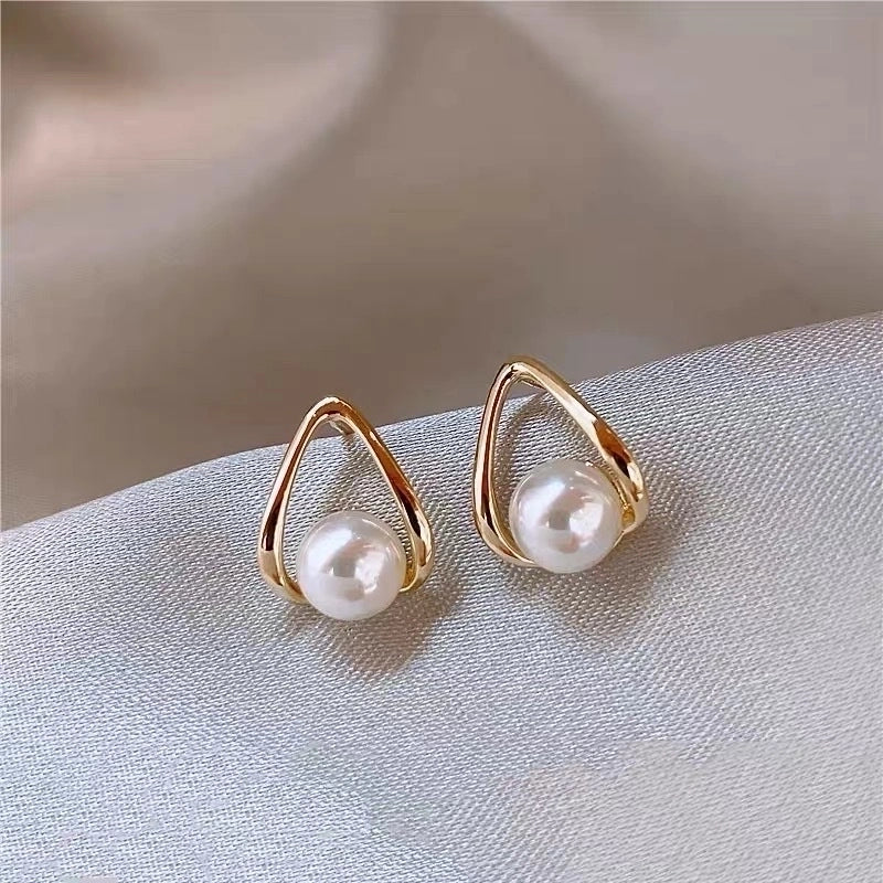 1 Pair Elegant Minimalist Streetwear Flower Bow Knot Plating Inlay Alloy Artificial Pearls Zircon Ear Studs
