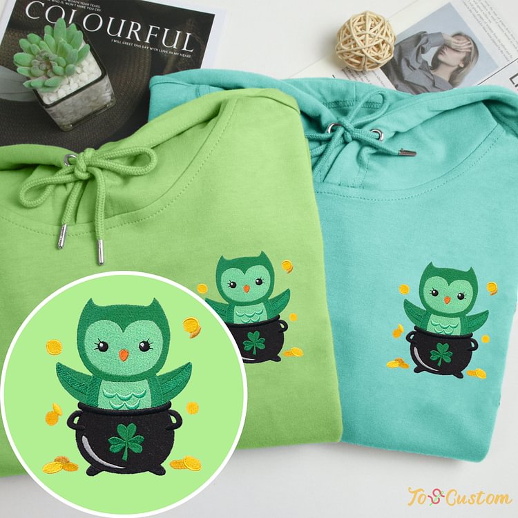 TOSCUSTOM™ St. Patrick's Day Owl with Gold Embroidered Sweatshirts for Irish