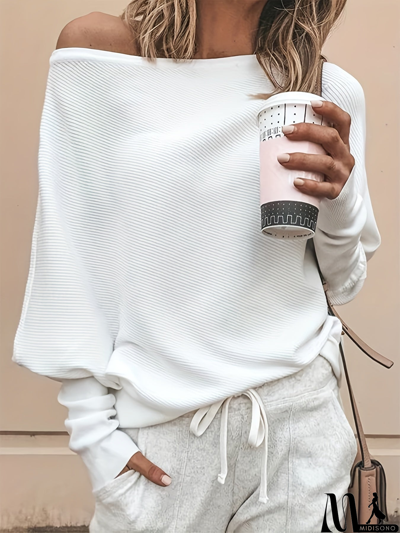 MidiSono - Trendy and Elegant Sweater