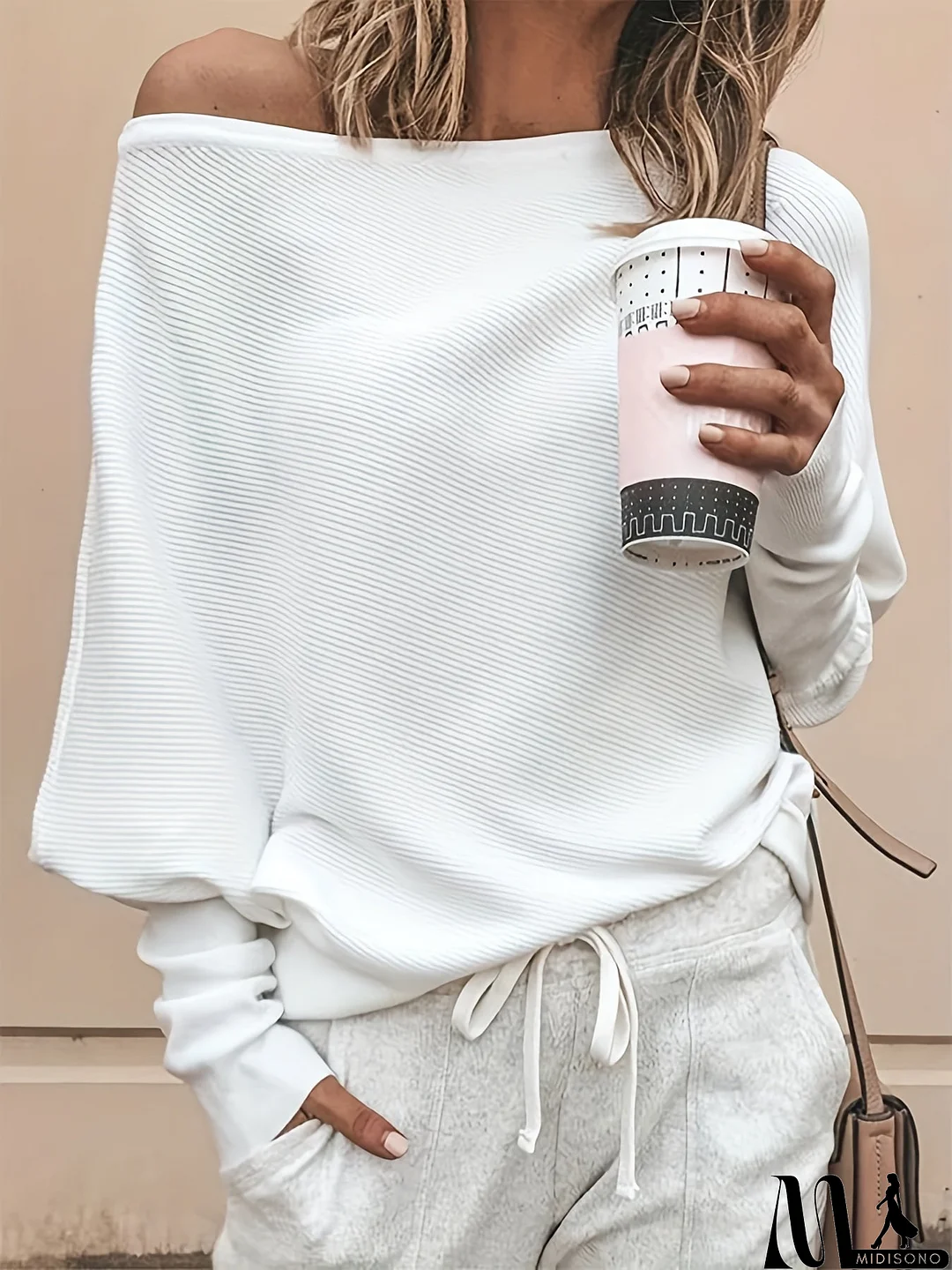 MidiSono - Trendy and Elegant Sweater