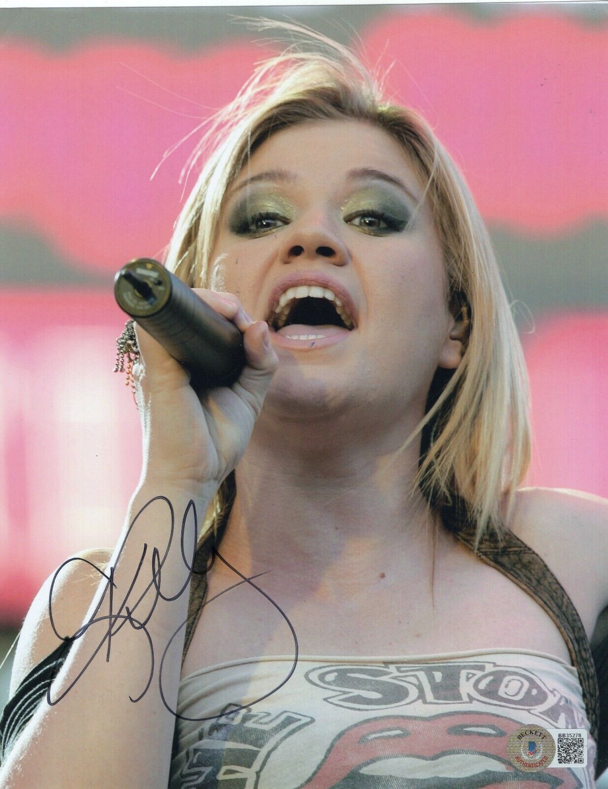 Kelly Clarkson Signed 8x10 Photo Poster painting Country Music Star w/Beckett COA BB35278