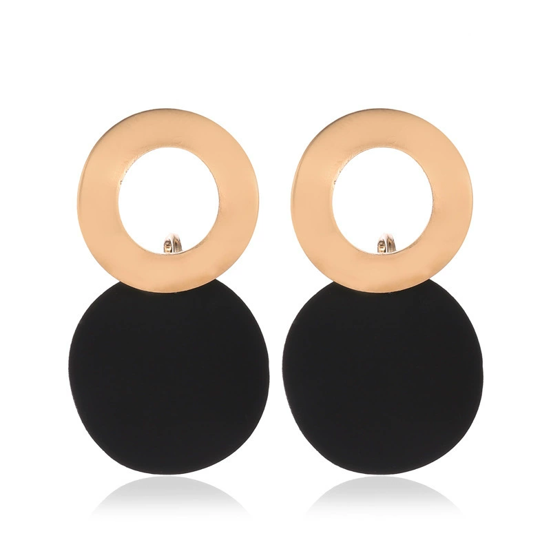 Hollowed out three-dimensional round piece of gold-plated earrings stud earrings