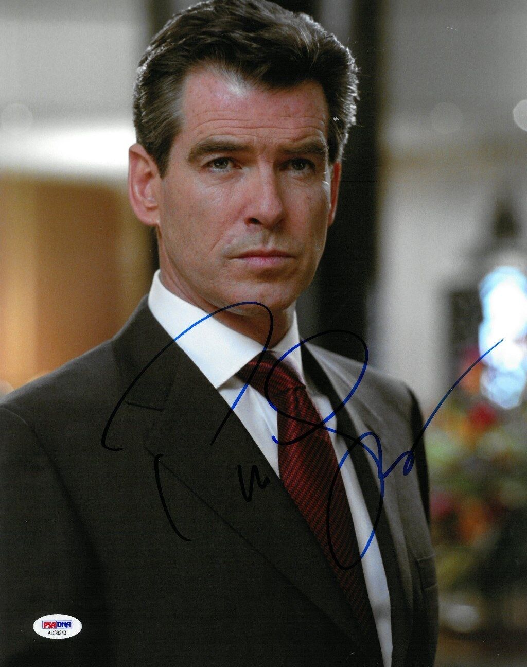 Pierce Brosnan Signed James Bond Autographed 11x14 Photo Poster painting PSA/DNA #AD38243