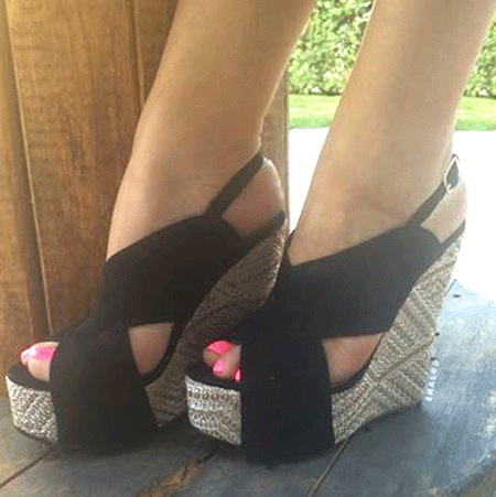 Suede Black Wedge Sandals with Peep Toe and Crisscross Strap Vdcoo