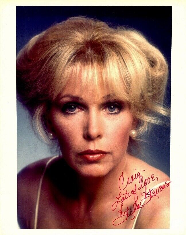 Striking STELLA STEVENS Signed Photo Poster painting