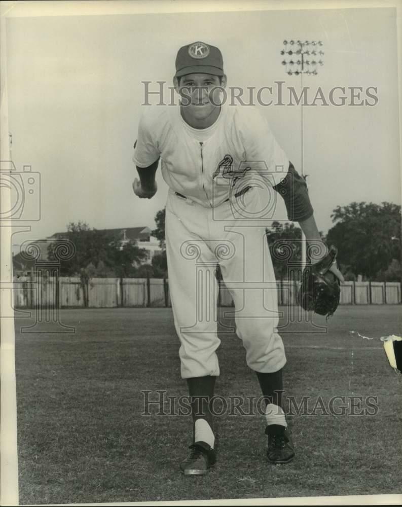 Press Photo Poster painting Baseball pitcher Maurice Ogier - nos26206