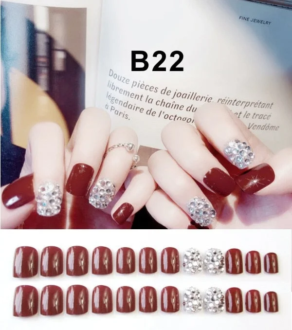 24Pcs/Set Vintage Gold Line False Nails Finished Short Design Full Cover Nail Tips Press on Nail Artificial Fake Nails with Glue-Nail Inspo