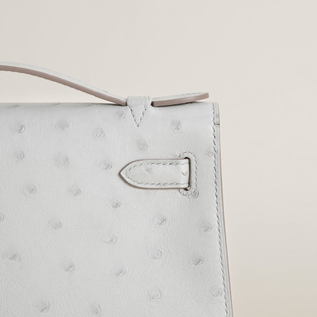 Kelly pochette Ostrich 80 Pearl gray PHW