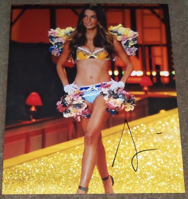 LILY ALDRIDGE VICTORIA'S SECRET ANGEL SIGNED AUTOGRAPH 8x10 Photo Poster painting B w/PROOF