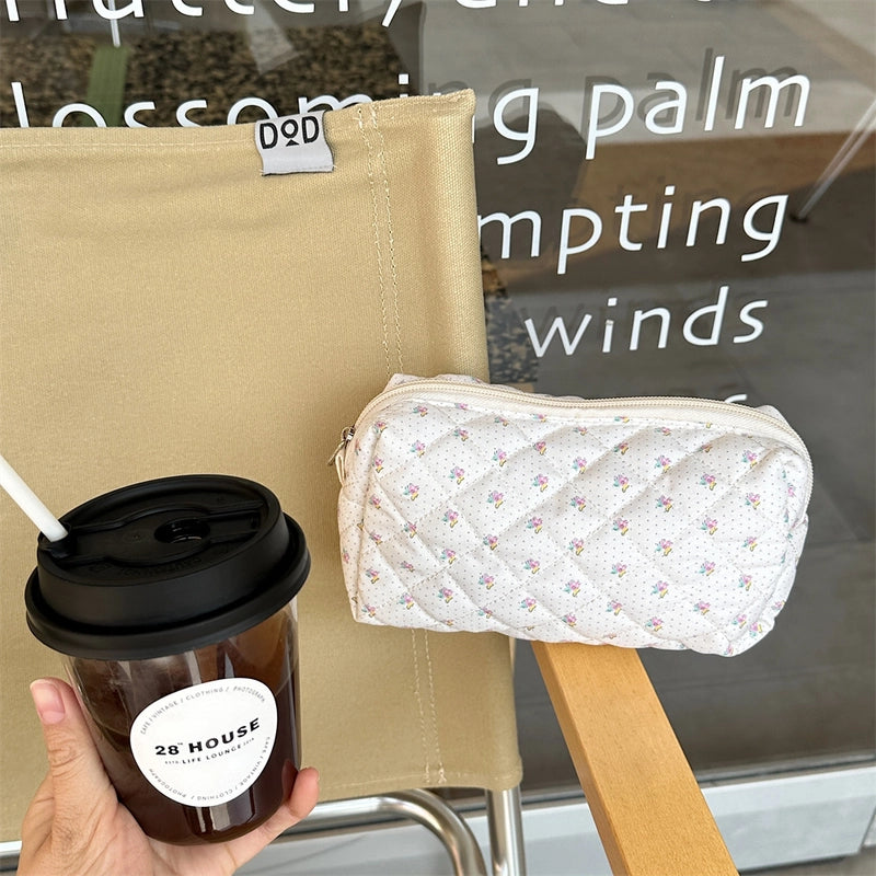 31291 Fresh Quilted Hand-held Cosmetic Bag Girl Large Capacity Cute Storage Student Zipper Stationery Bag Pencil Case