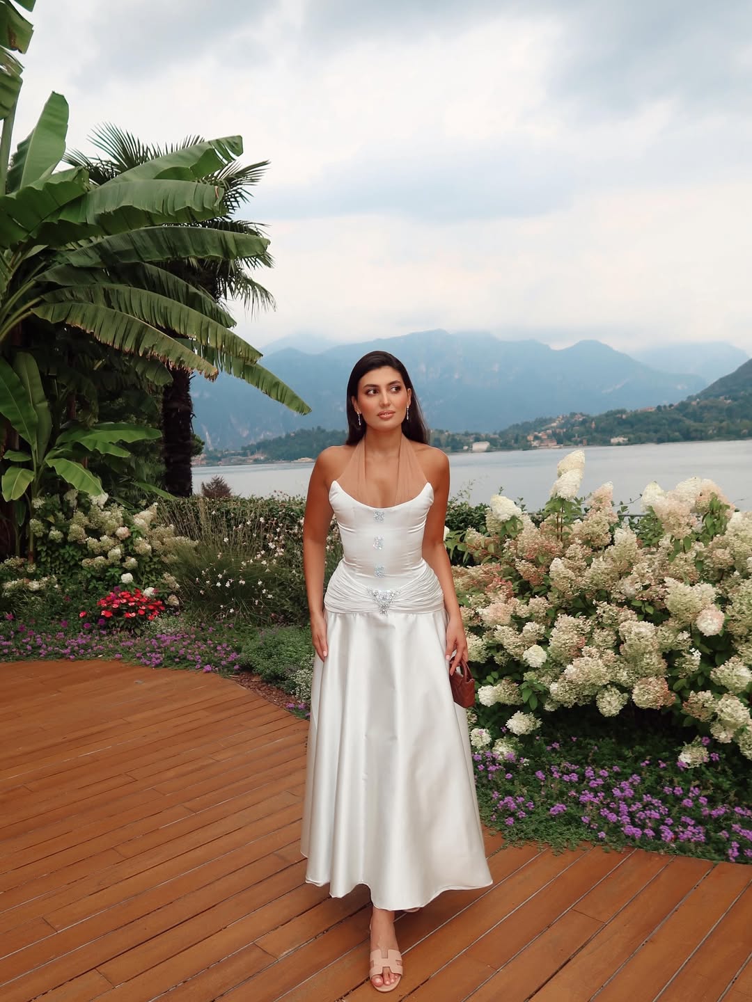 Lussooy White Halter Pleated Sleeveless Satin Prom Dress With Rhinestone