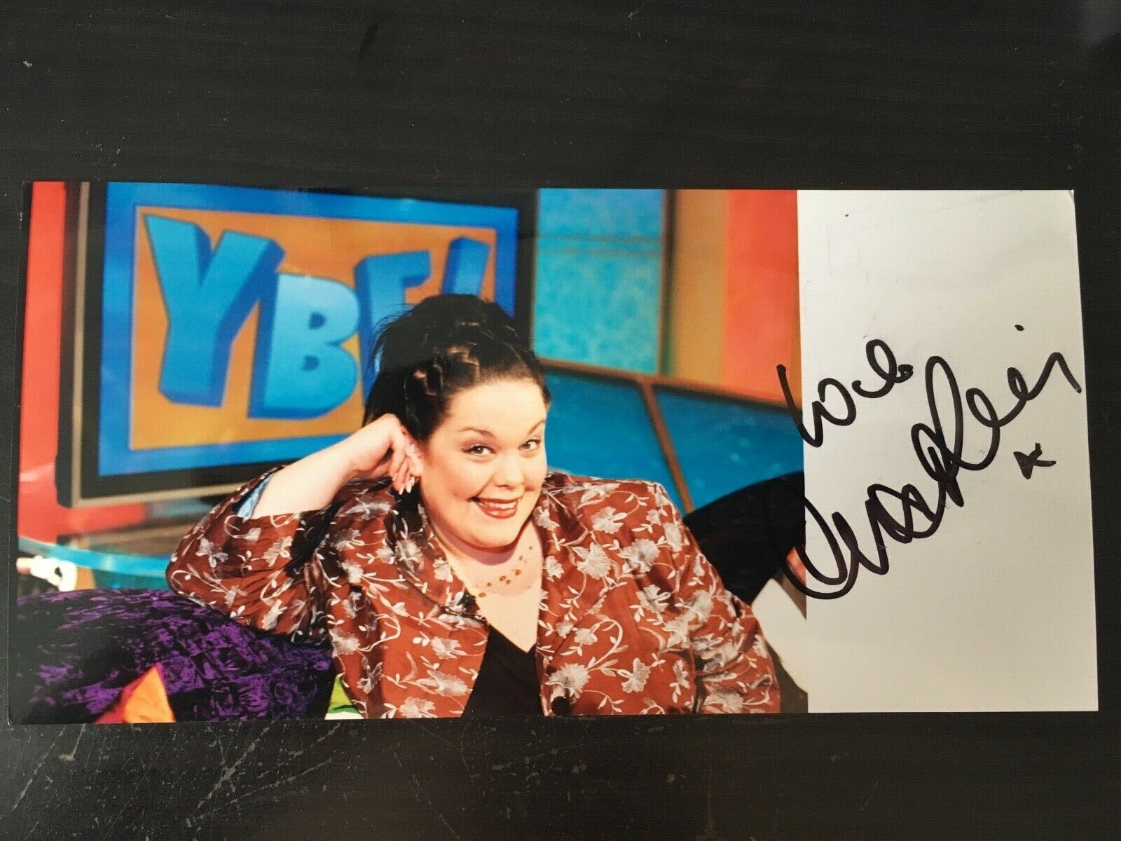 LISA RILEY - ACTRESS & TV SHOW PRESENTER - EXCELLENT SIGNED Photo Poster painting