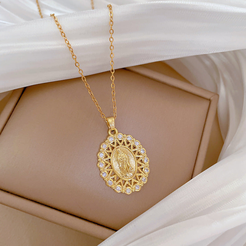 Egg-Shaped Portrait Full Of Diamonds Gorgeous Full Diamond Necklace Female Versatile Clavicle Chain Titanium Steel Chain