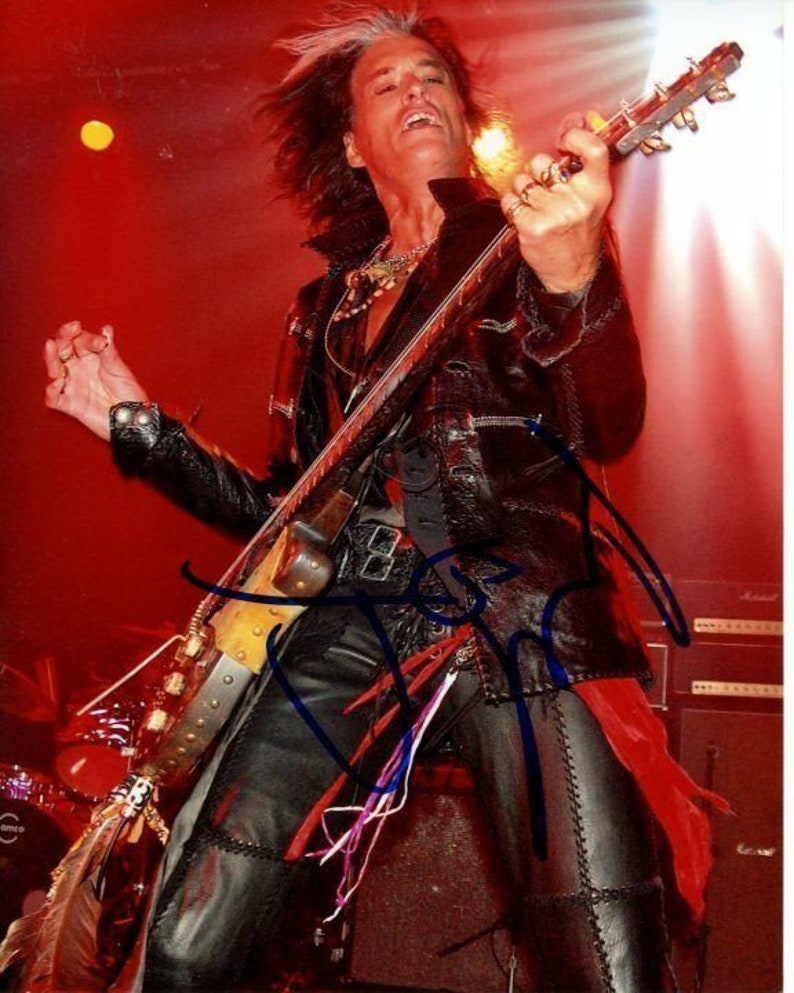 Joe perry signed autographed aerosmith Photo Poster painting