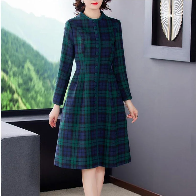 Autumn winter Women Vintage Plaid dress New Long Sleeve Green Plaid Fashion Dress Mid-Long Ladies Thickening Woolen Dress Female