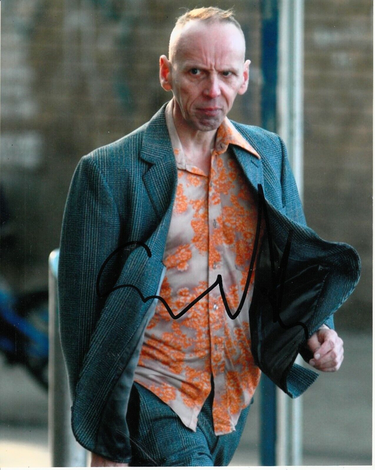 EWEN BREMNER SIGNED TRAINSPOTTING Photo Poster painting UACC REG 242