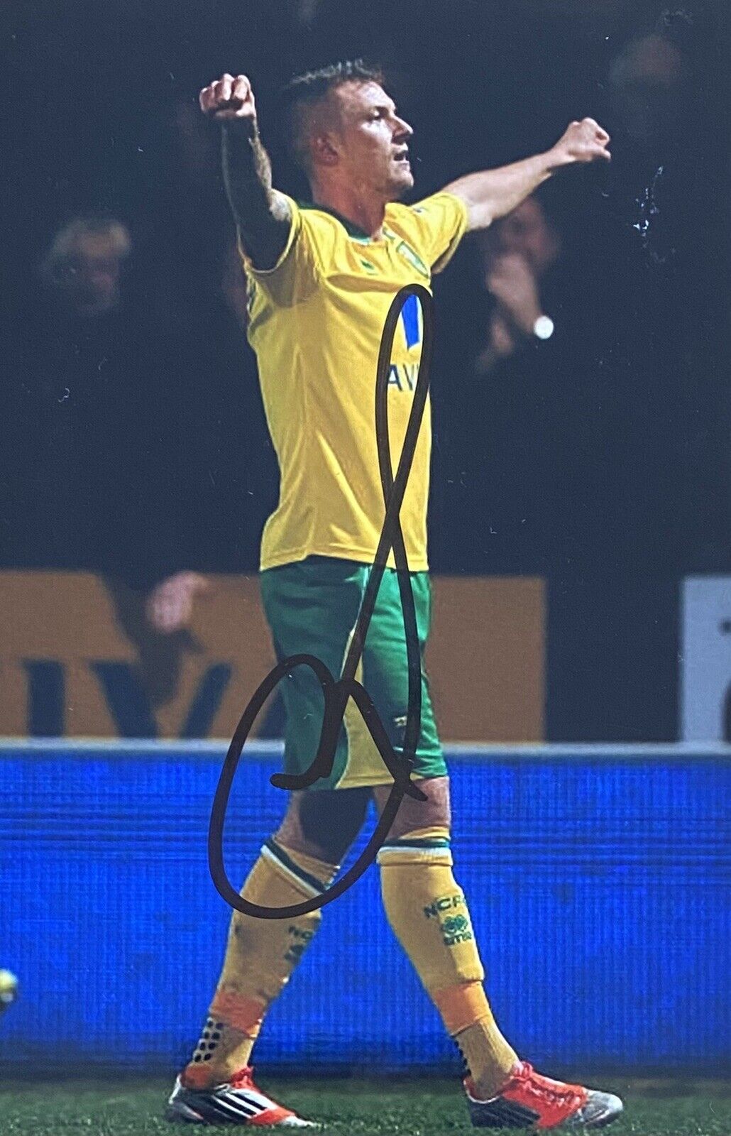 Anthony Pilkington Genuine Hand Signed Norwich City 6X4 Photo Poster painting