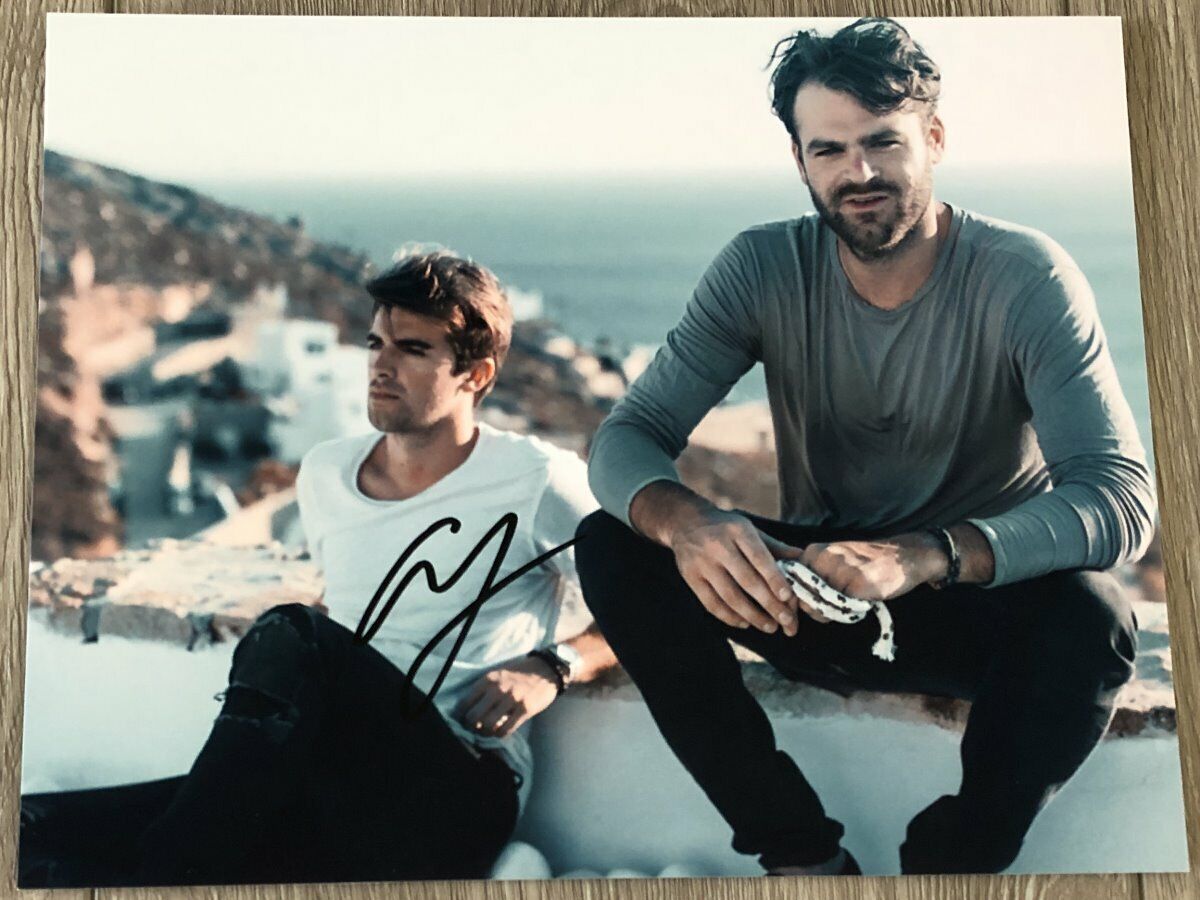 THE CHAINSMOKERS ANDREW TAGGART SIGNED AUTOGRAPH 8x10 Photo Poster painting G w/EXACT PROOF