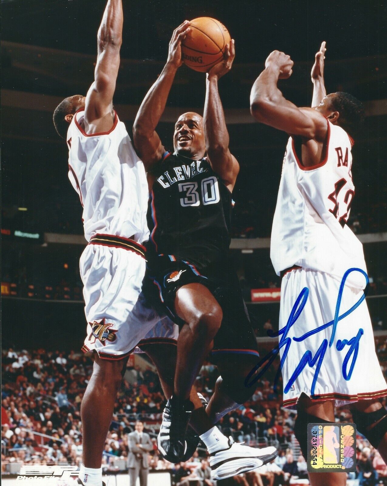 Autographed LAMOND MURRAY 8X10 Cleveland Cavaliers Basketball Photo Poster painting - w/COA