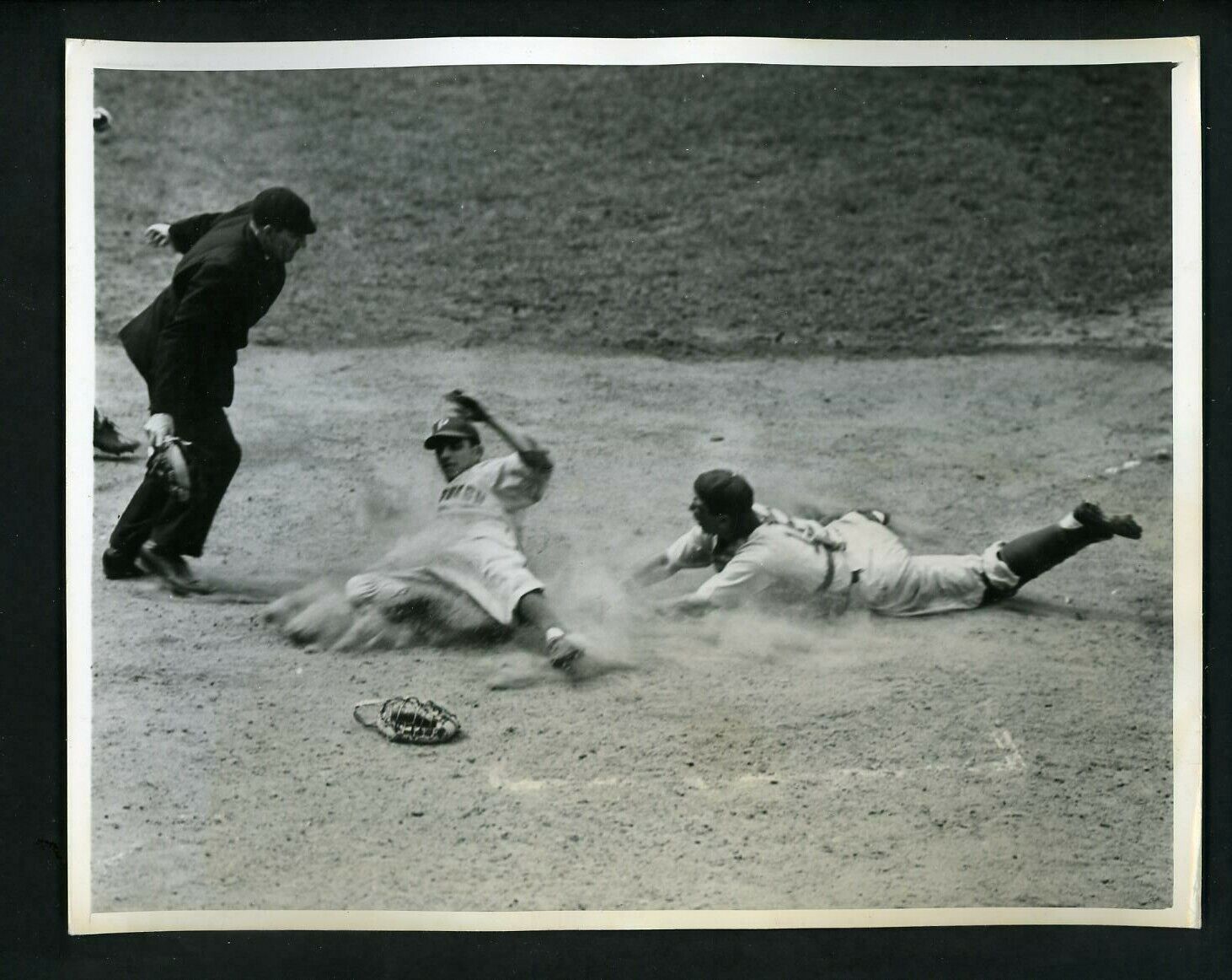 Vince DiMaggio Bobby Bragan 1943 Press Photo Poster painting Pittsburgh Pirates Brooklyn Dodgers