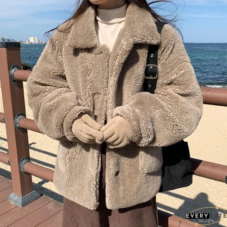 Fashionable and Minimalist Coat
