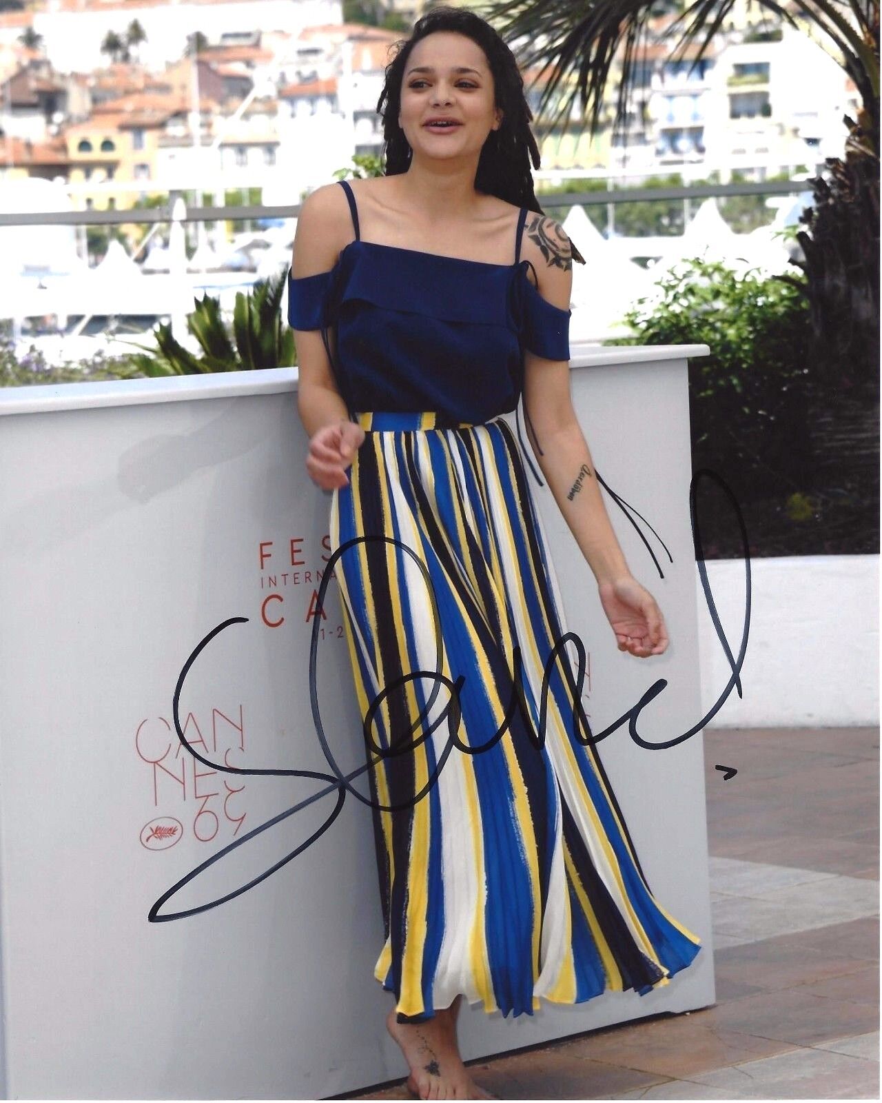 ACTRESS SASHA LANE SIGNED AMERICAN HONEY MOVIE 8X10 Photo Poster painting C W/COA SHIA LEBEOUF