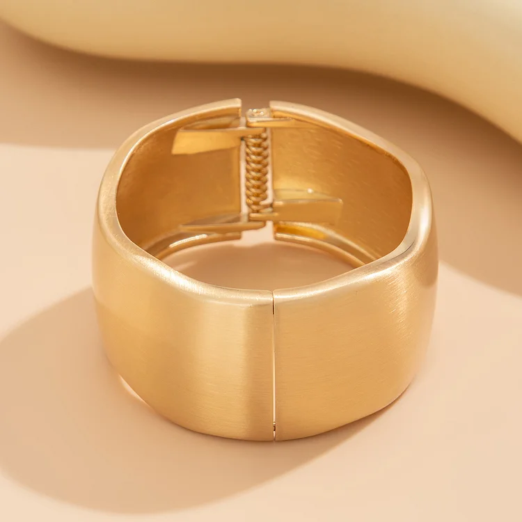  Irregular Design Metal Bracelet