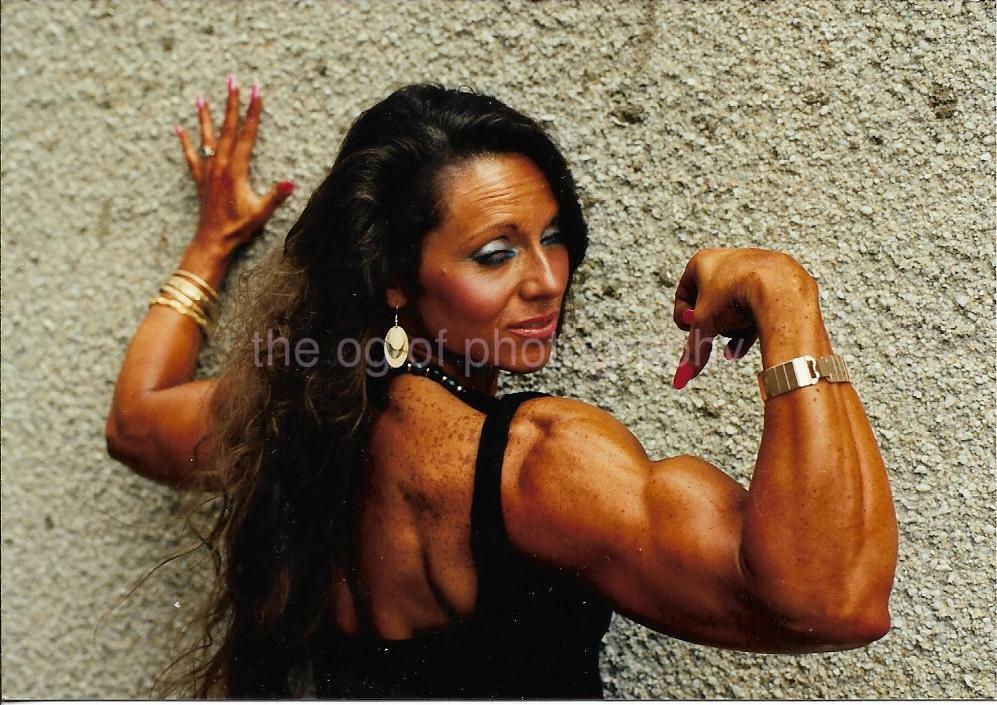 MUSCLE WOMAN 80's 90's FOUND Photo Poster painting Color PRETTY GIRL Original RIPPED EN 18 3 ZZ