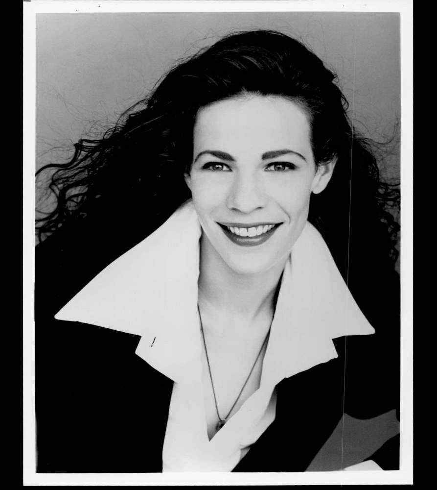 Lili Taylor - 8x10 Headshot Photo Poster painting - high fidelity