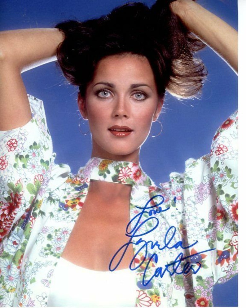 Lynda carter signed autographed Photo Poster painting