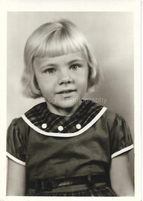 YOUNG GIRL Found Photo Poster paintinggraph bwOriginal Portrait VINTAGE 14 10 A