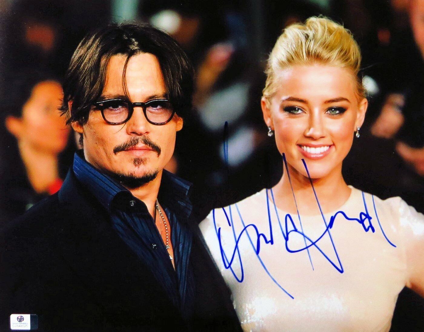 Amber Heard Signed Autographed 11X14 Photo Poster painting Pose w/Johnny Depp GV848525