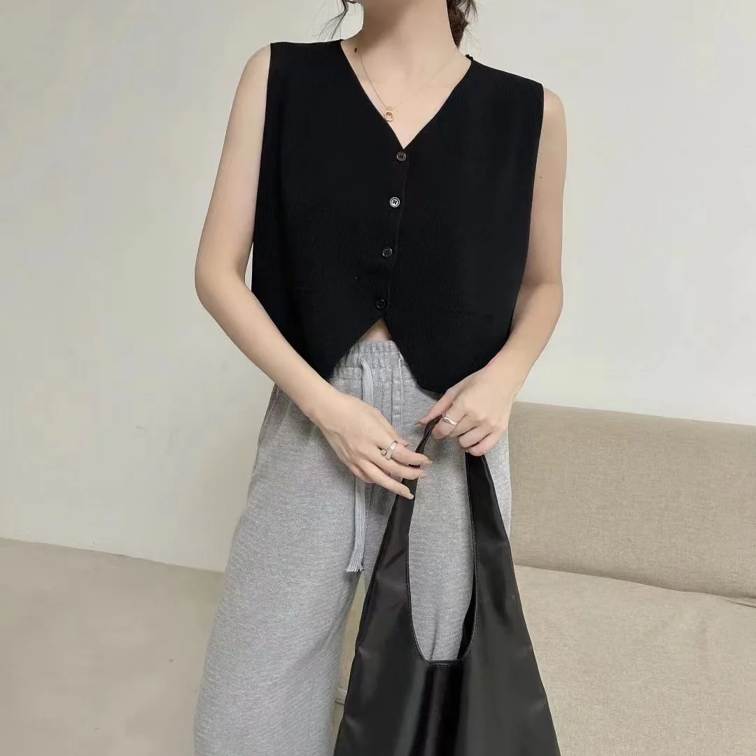 Uveng Uveng Machine Small Sling Female Wear Wide Shoulder Strap Loose Inside The Bottom Shirt Sleeveless T-Shirt Ice Silk Knitted Vest Tide
