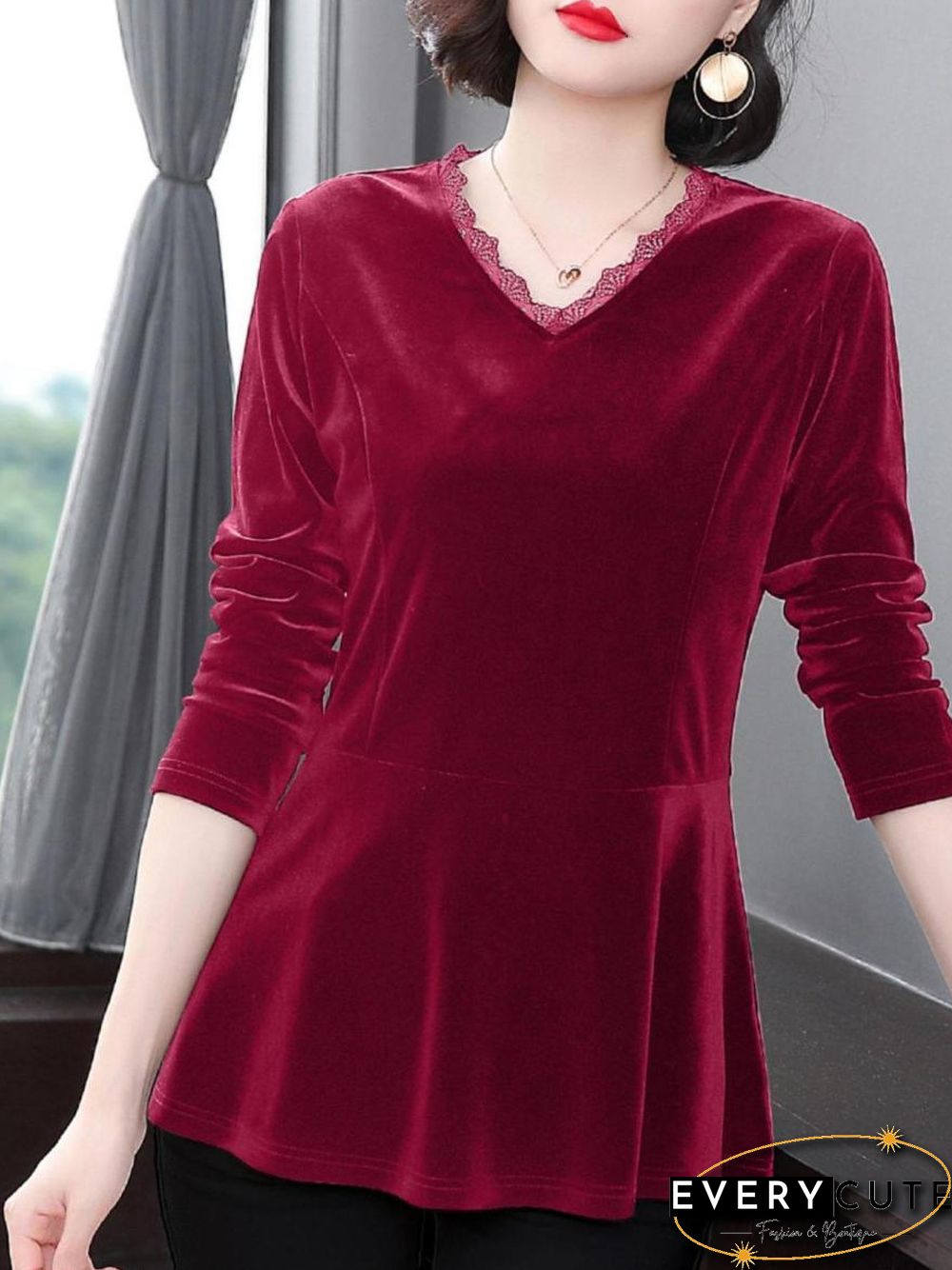 V-neck Long-sleeved Velvet T-shirt