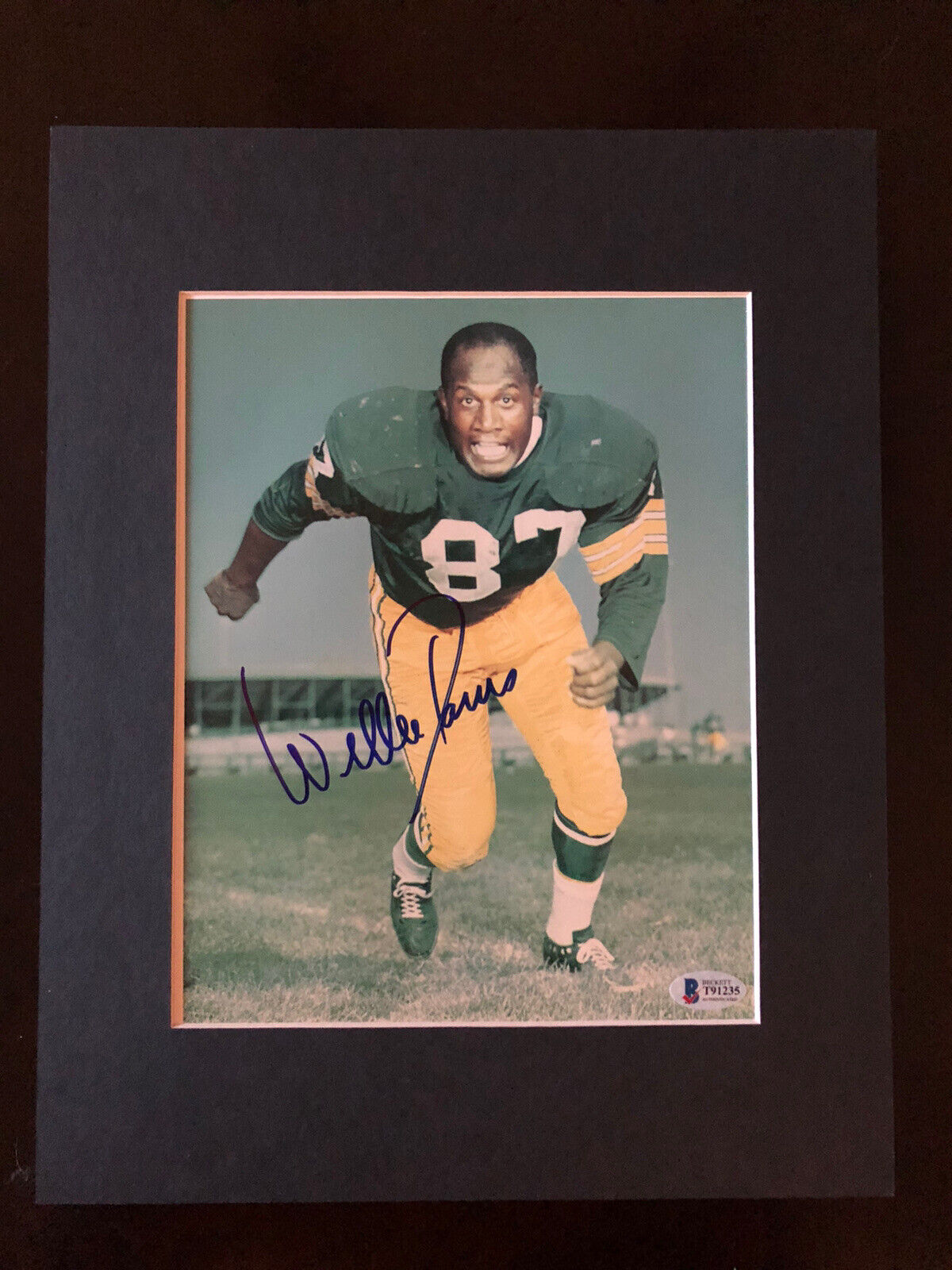 Willie Davis Packers 8x10 Glossy Photo Poster painting Matted Signed Autographed Beckett BAS