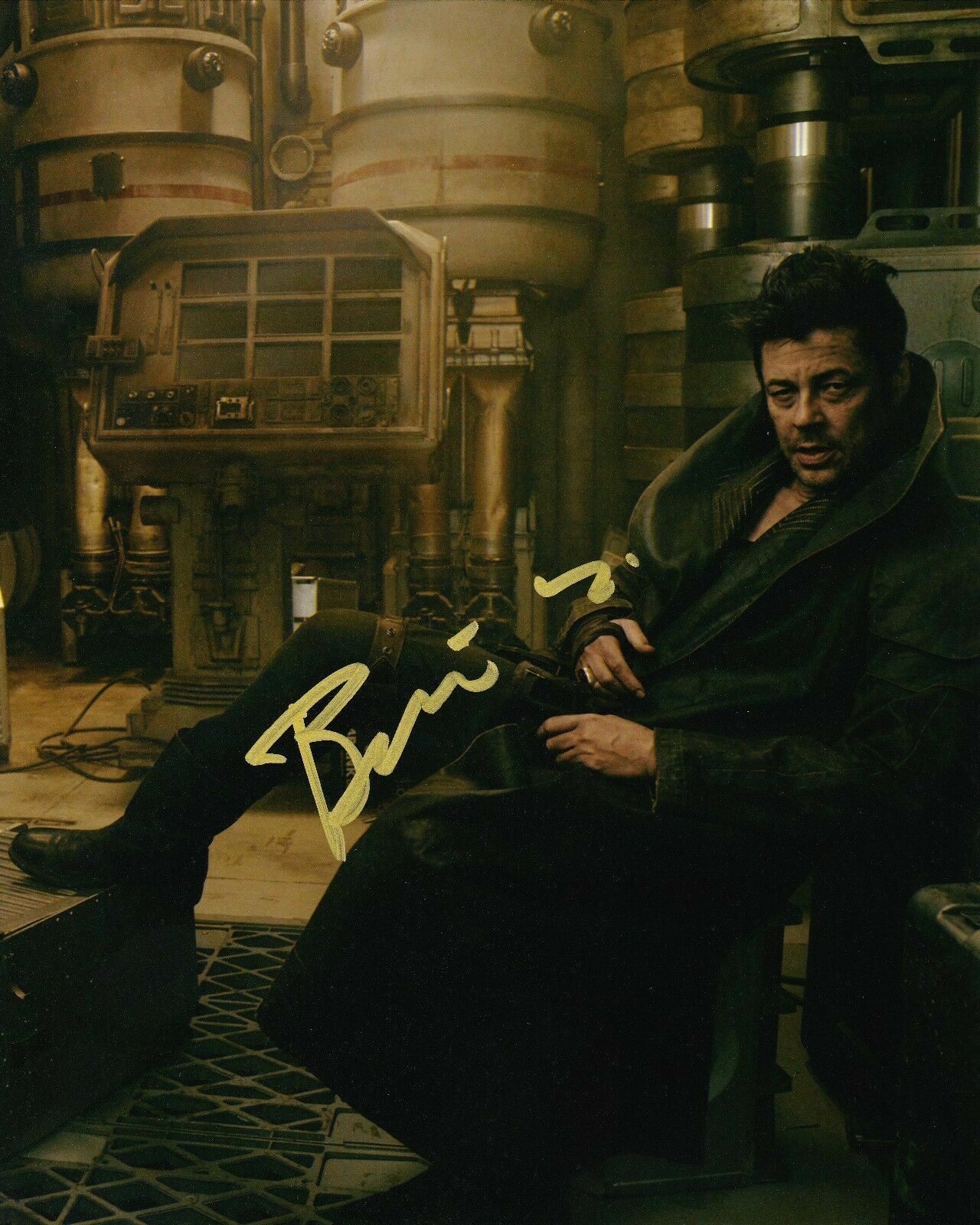 Benicio Del Toro Signed 10X8 Photo Poster painting Star Wars: The Last Jedi AFTAL COA (5217)