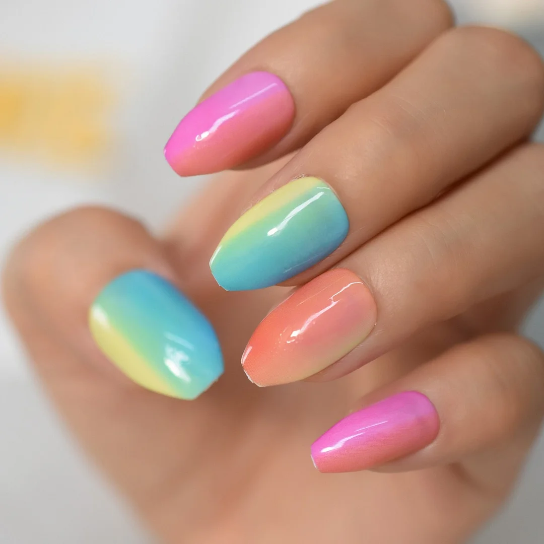 Pearl Shine Pink French Nail White Round Fake Nails Short Glossy Satin Artificial Lady Fingernails with Adhesive-Nail Inspo