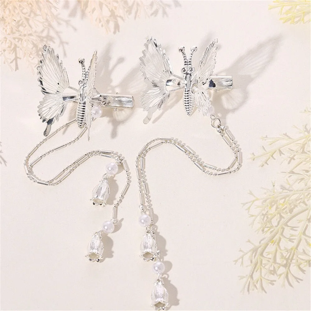 Butterflies in your hair! Cute butterfly hair clip😍