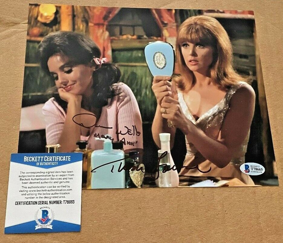 DAWN WELLS/TINA LOUISE SIGNED GILLIGANS ISLAND 8X10 Photo Poster painting BECKETT CERT #2