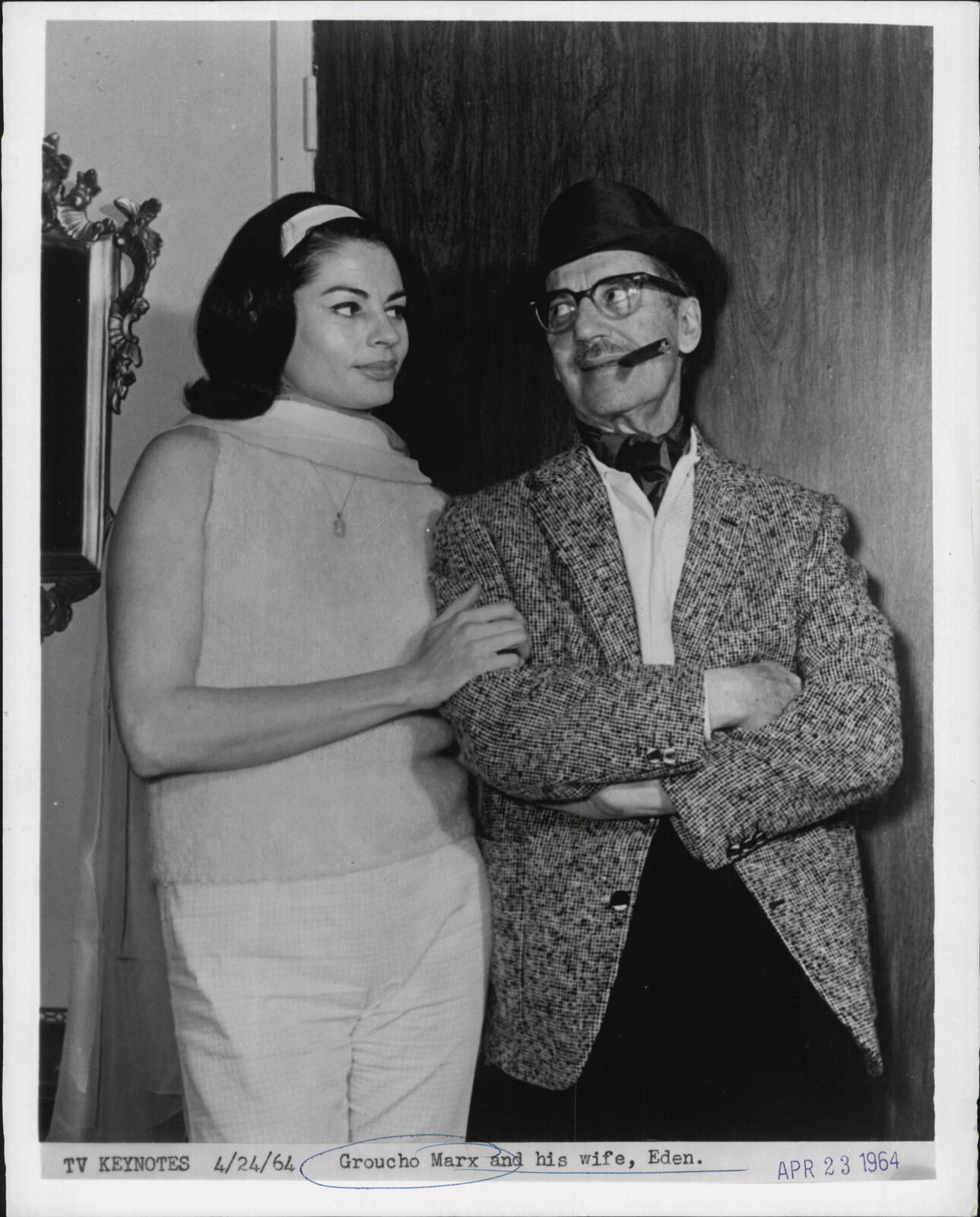 1964 Groucho Marx and Wife Eden Press Photo Poster painting