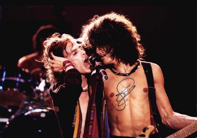 Aerosmith Steven Tyler authentic signed rock 10X15 Photo Poster painting |Cert Autographed A0012