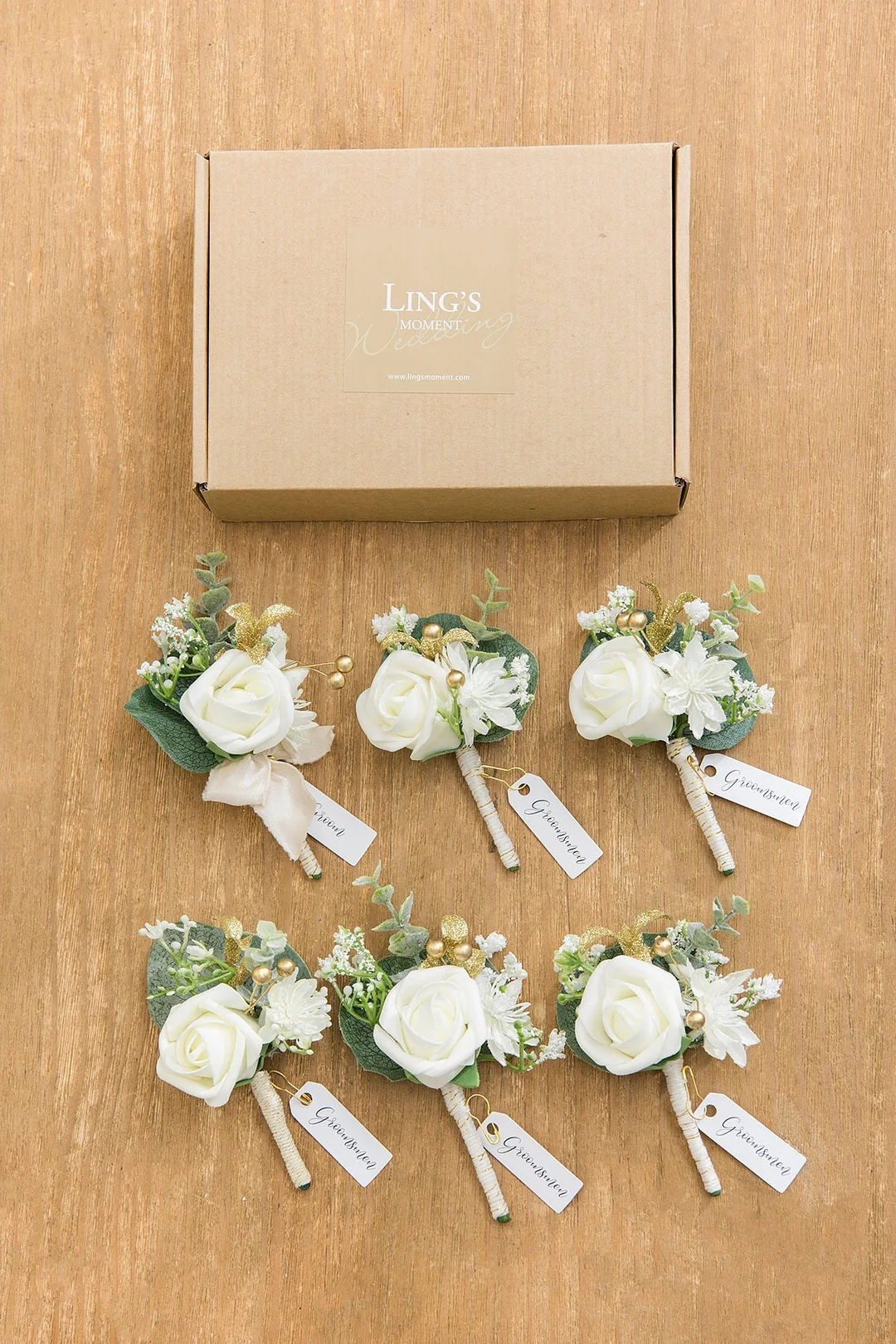 Boutonnieres in Ivory