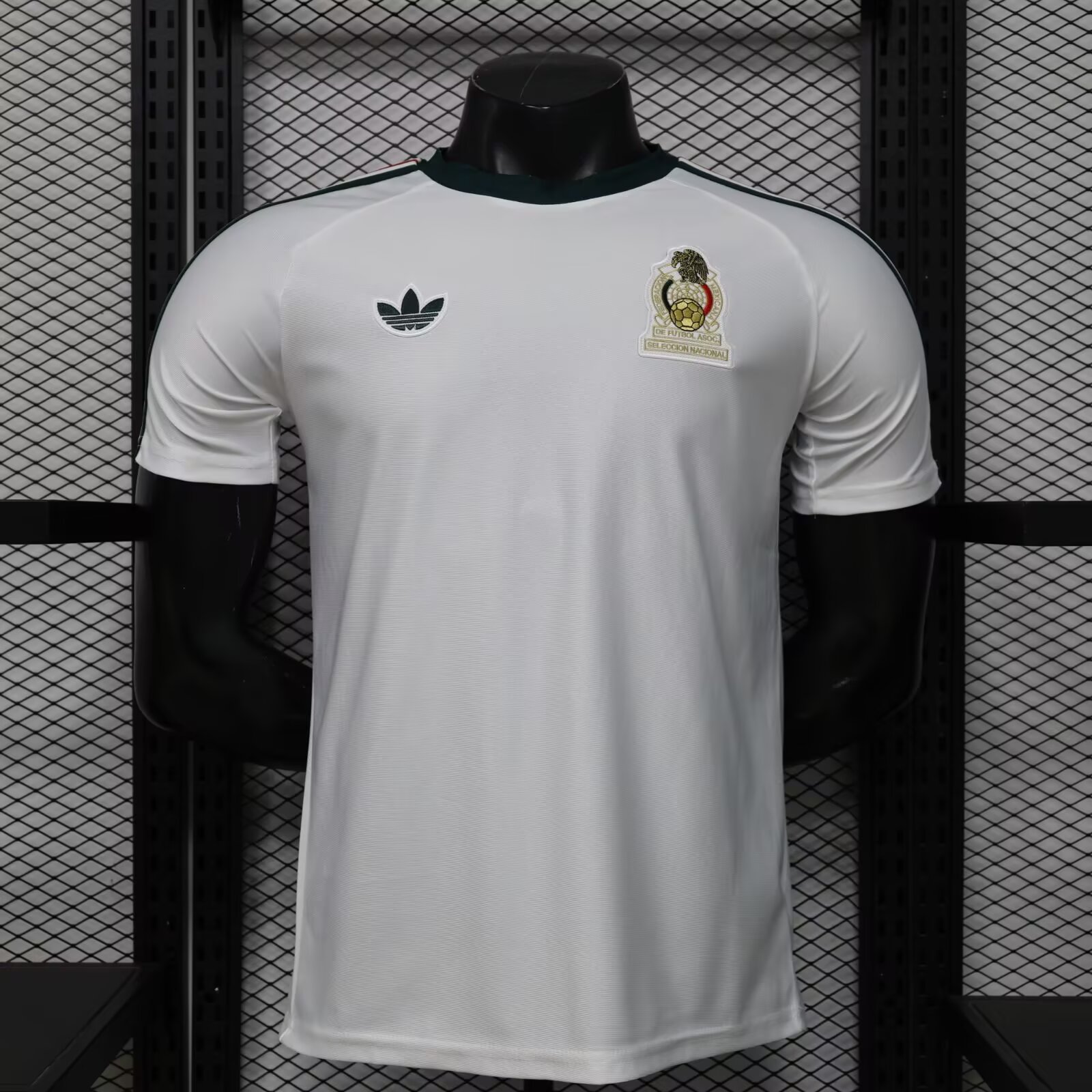 2026 Player Version Mexico National Team Leisure Retro Football Jersey（The player version jersey is a bit tight, please pay attention to the size selection）