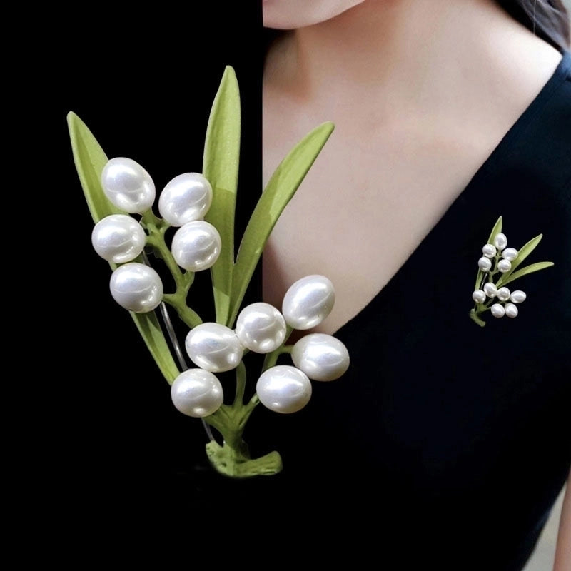 Elegant Glam Pin Geometric Alloy Plating Inlay Artificial Pearls Rhinestones Shell Women’s Brooches