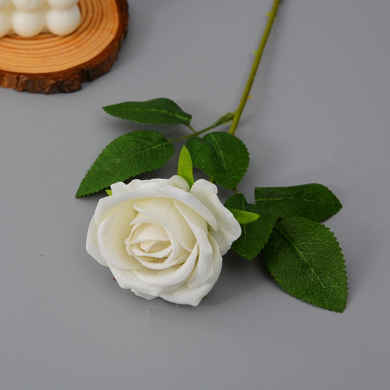 Lifelike Artificial Flowers Suitable For Office Cultural Environment High Quality Silk Flowers