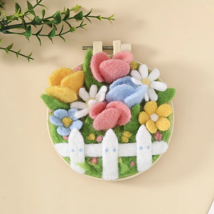 FeltingJoy - Floral Painting Needle Felting Kit - Sunshine Garden